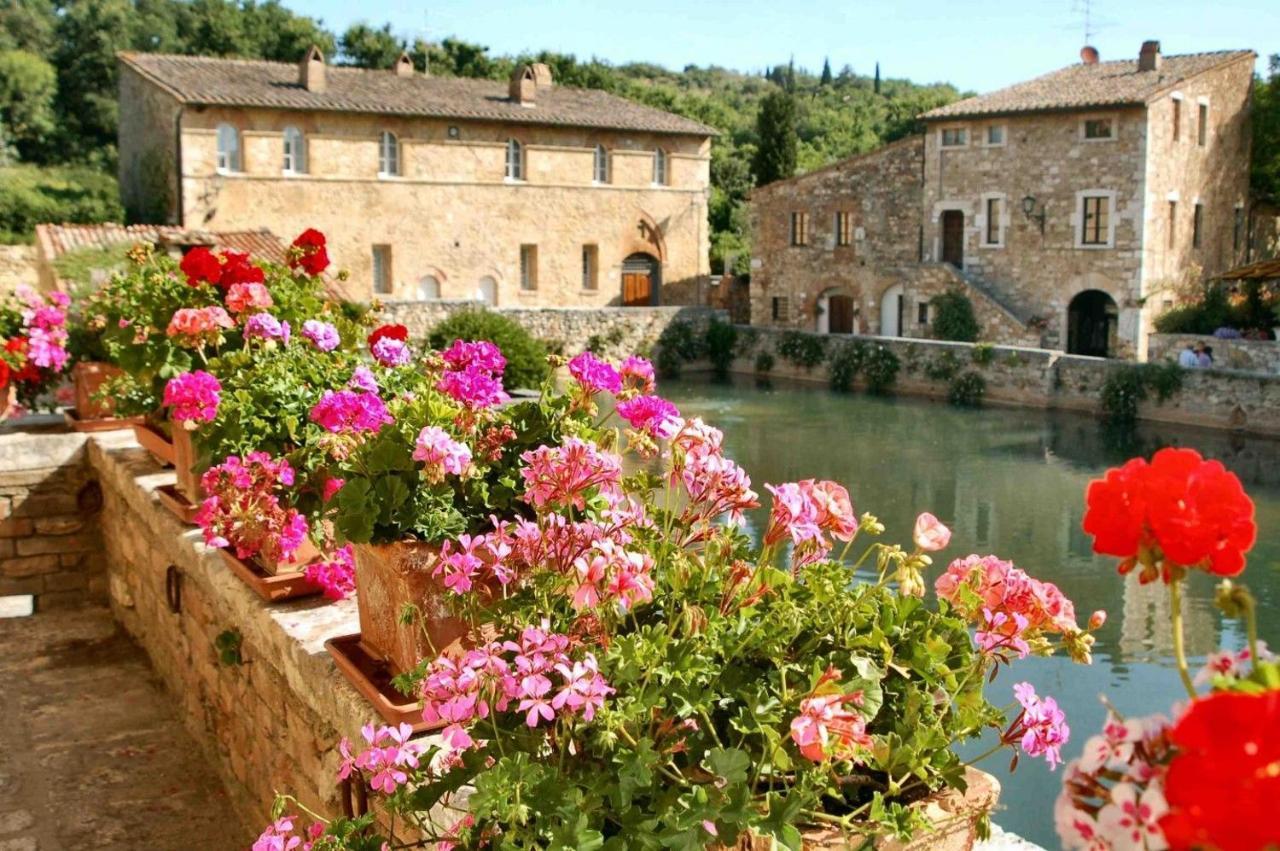 Finestra Sulla Val D'Orcia Apartment San Quirico d'Orcia Bagian luar foto